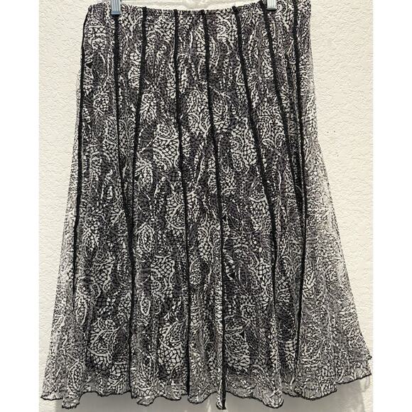 Coldwater Creek Black and White Pull On Lace Overlay Lined Flared Skirt Size Med - Picture 1 of 4